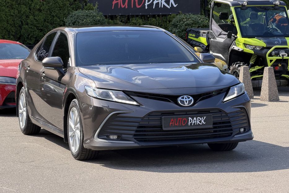 Продам Toyota Camry Comfort  2021 года в Киеве