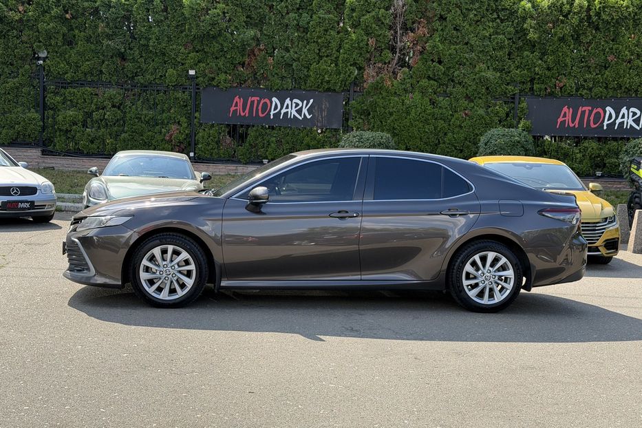 Продам Toyota Camry Comfort  2021 года в Киеве