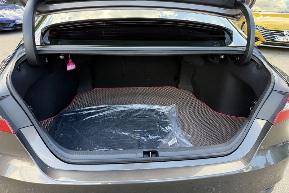 Продам Toyota Camry Comfort  2021 года в Киеве