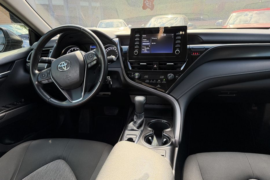 Продам Toyota Camry Comfort  2021 года в Киеве