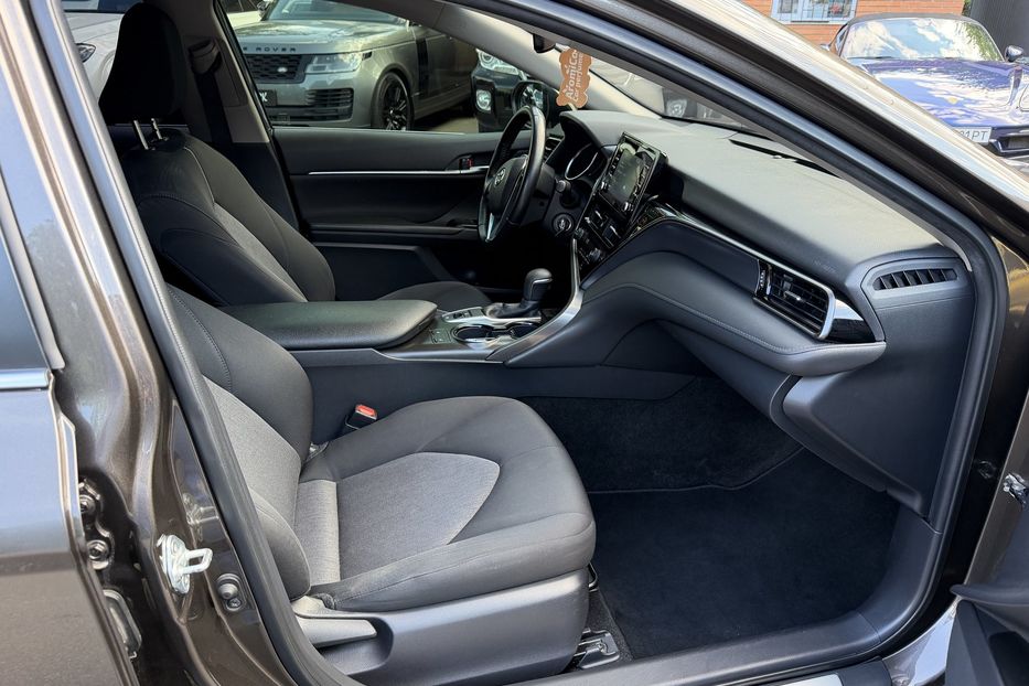 Продам Toyota Camry Comfort  2021 года в Киеве