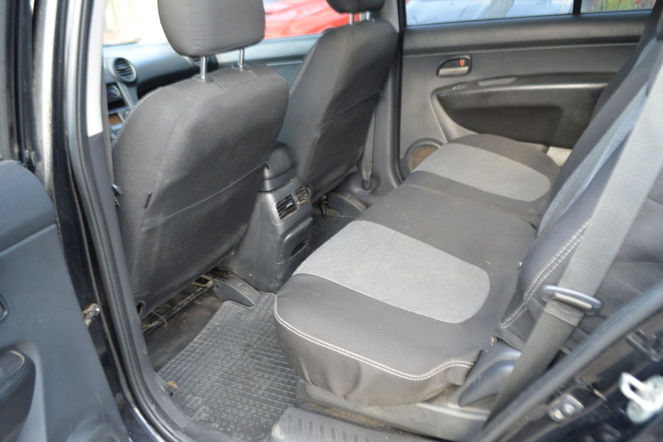 Продам Kia Carens 2007 года в Одессе