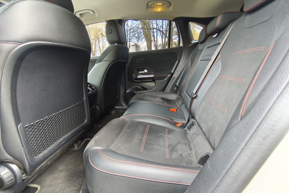 Продам Mercedes-Benz EQC  250 66.5 kWh (190 к.с.)  2021 года в Киеве