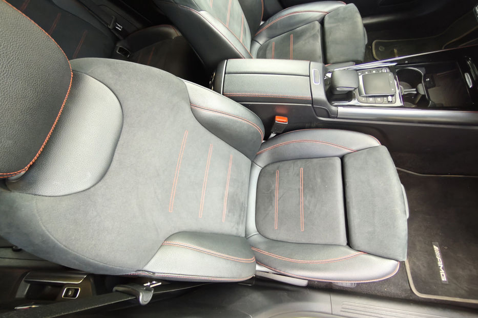 Продам Mercedes-Benz EQC  250 66.5 kWh (190 к.с.)  2021 года в Киеве