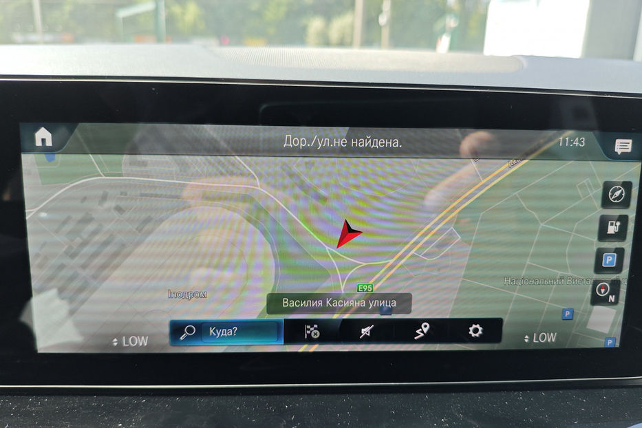 Продам Mercedes-Benz EQC  250 66.5 kWh (190 к.с.)  2021 года в Киеве