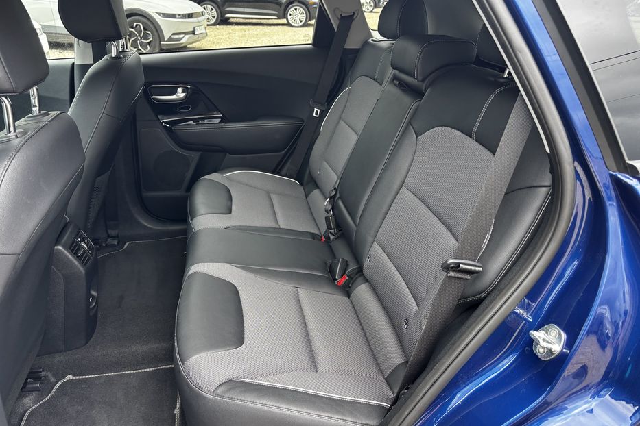Продам Kia Niro 64 KW авто у Львові  2021 года в Львове