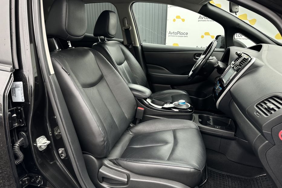 Продам Nissan Leaf 2015 года в Луцке
