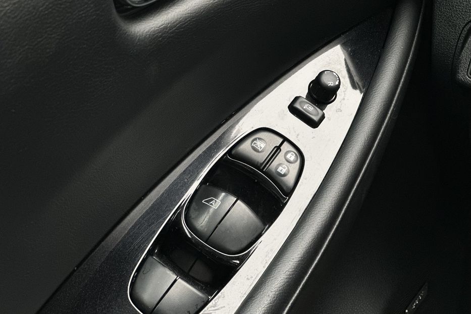 Продам Nissan Leaf 2015 года в Луцке