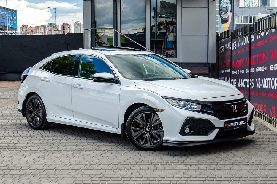 Продам Honda Civic 1.5 Turbo CVT 2018 года в Киеве