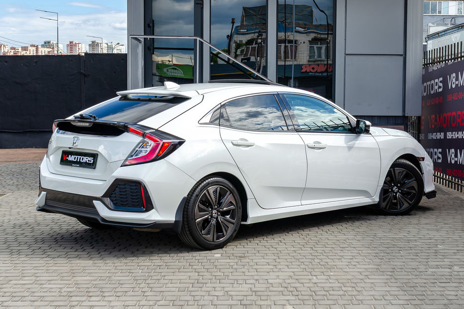 Продам Honda Civic 1.5 Turbo CVT 2018 года в Киеве