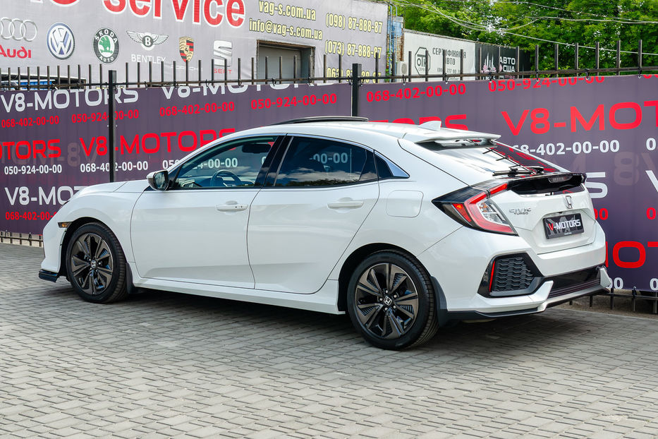 Продам Honda Civic 1.5 Turbo CVT 2018 года в Киеве