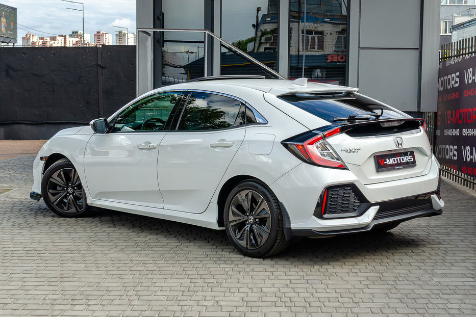 Продам Honda Civic 1.5 Turbo CVT 2018 года в Киеве