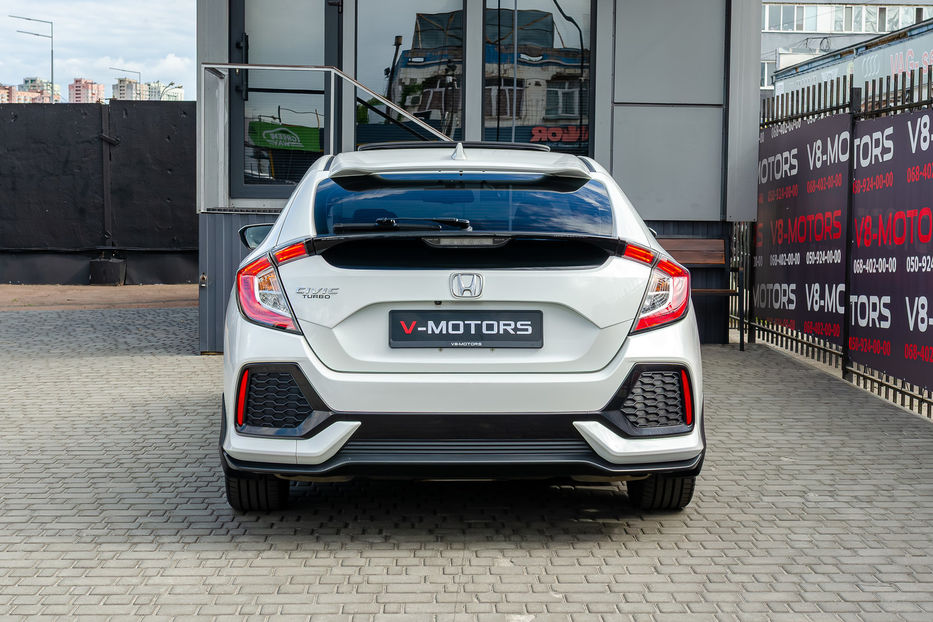 Продам Honda Civic 1.5 Turbo CVT 2018 года в Киеве
