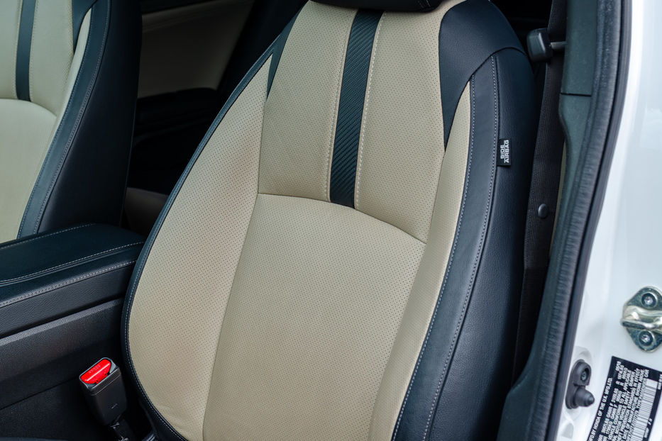 Продам Honda Civic 1.5 Turbo CVT 2018 года в Киеве