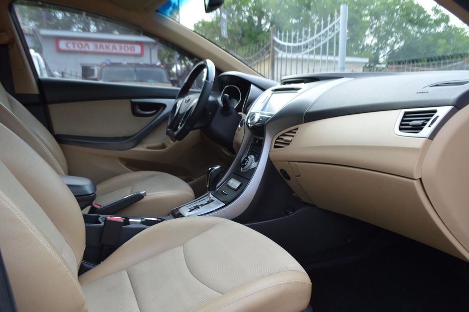 Продам Hyundai Elantra 2012 года в Одессе