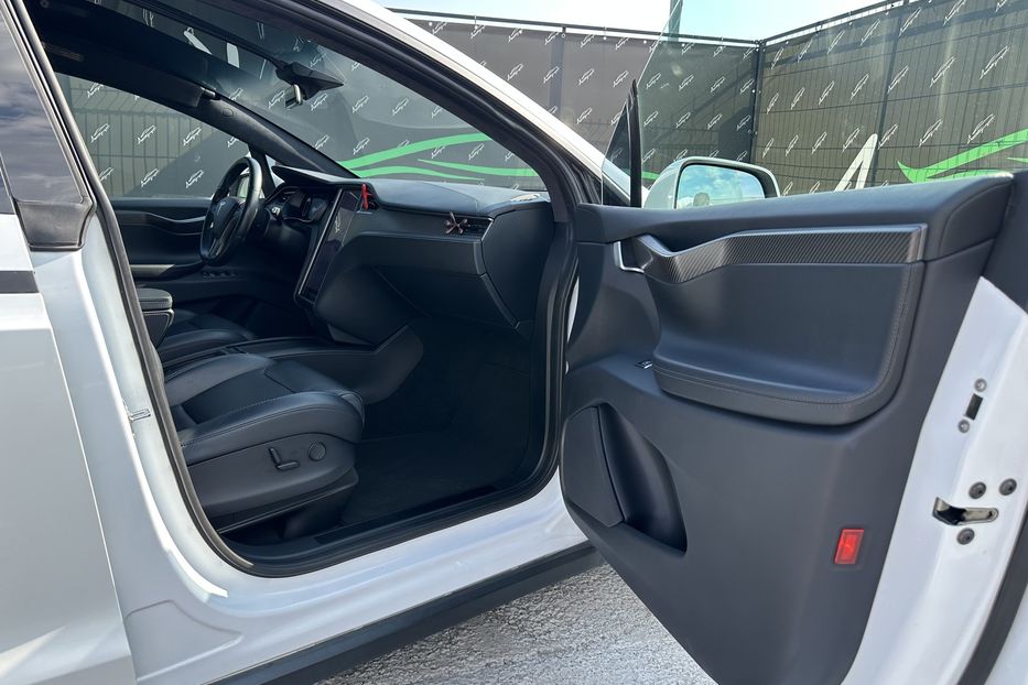 Продам Tesla Model X P100D Ludicros 2019 года в Киеве