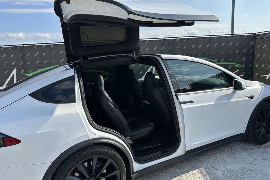 Продам Tesla Model X P100D Ludicros 2019 года в Киеве