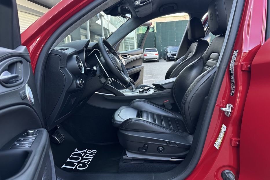 Продам Alfa Romeo Stelvio 2017 года в Киеве