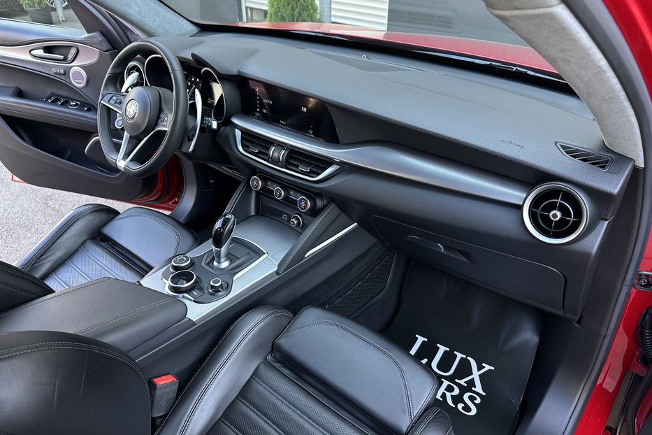 Продам Alfa Romeo Stelvio 2017 года в Киеве