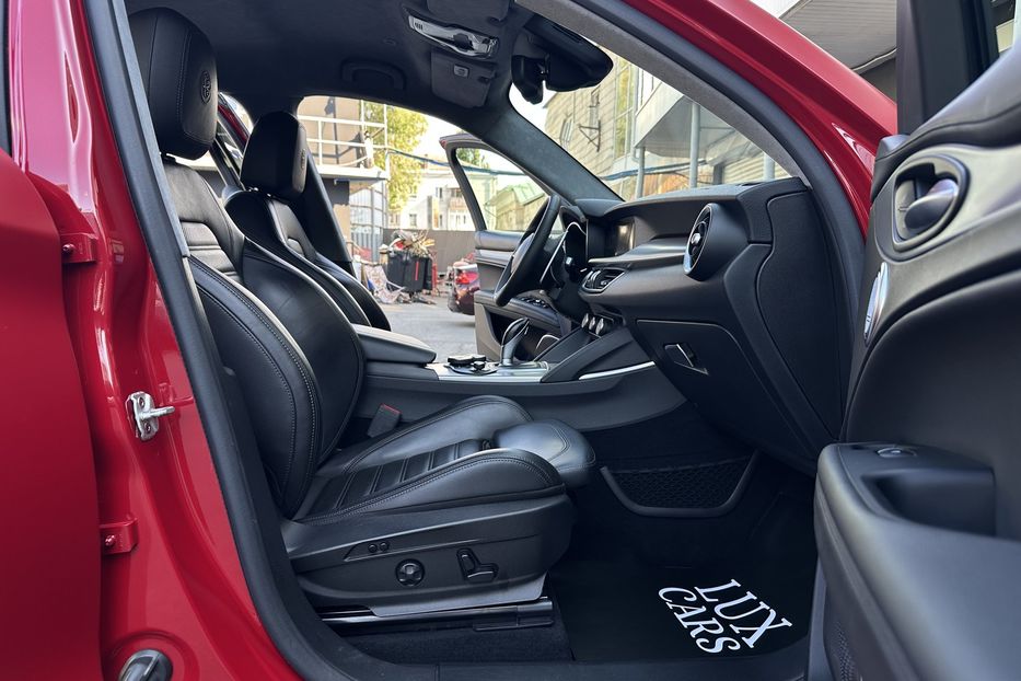 Продам Alfa Romeo Stelvio 2017 года в Киеве