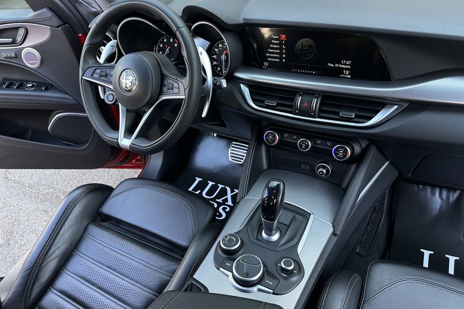 Продам Alfa Romeo Stelvio 2017 года в Киеве