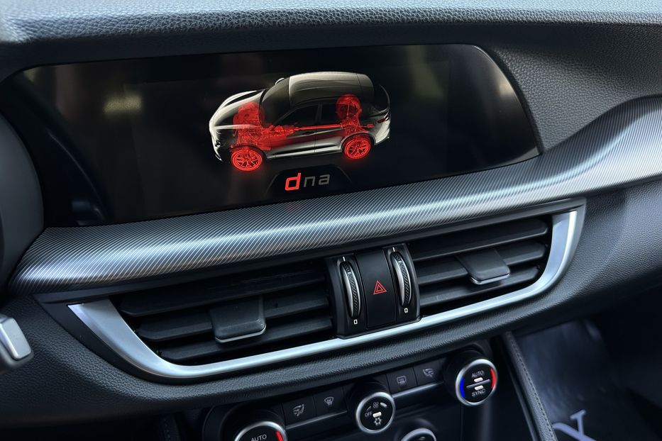 Продам Alfa Romeo Stelvio 2017 года в Киеве