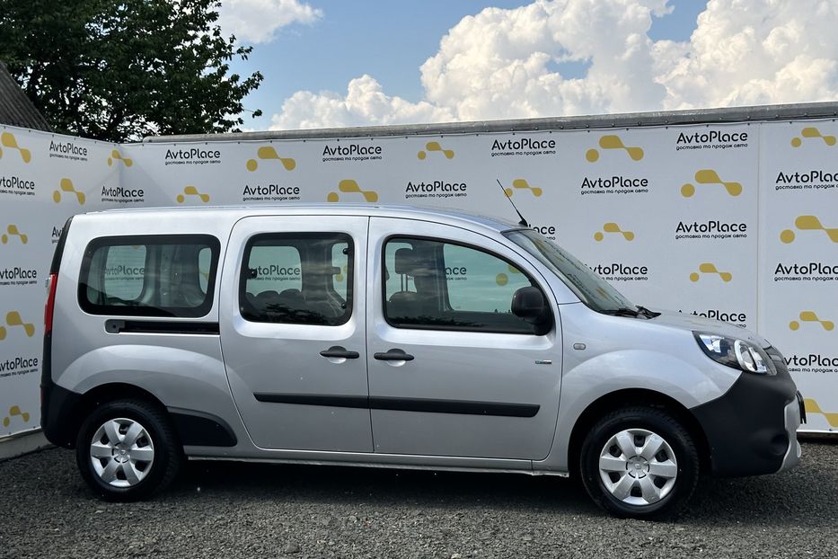 Продам Renault Kangoo пасс. 33 квт 2019 года в Луцке