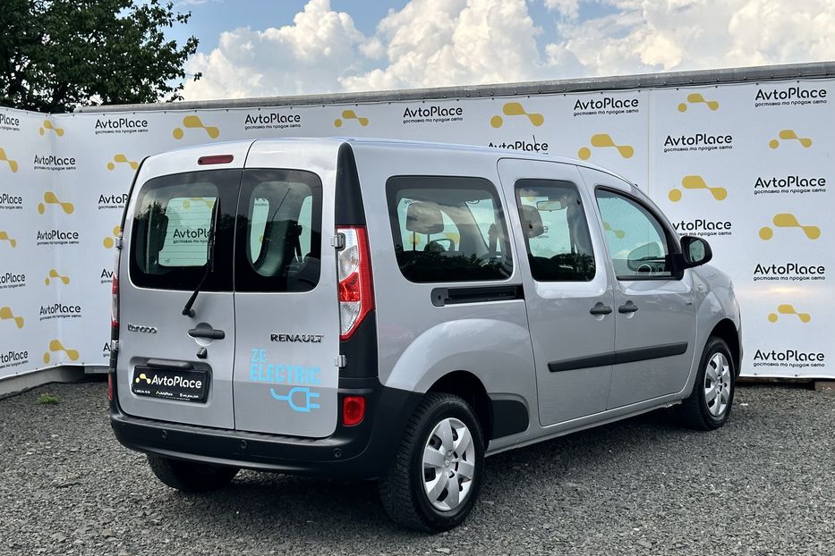 Продам Renault Kangoo пасс. 33 квт 2019 года в Луцке
