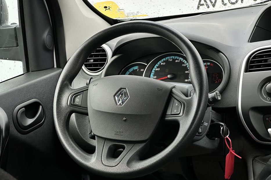 Продам Renault Kangoo пасс. 33 квт 2019 года в Луцке