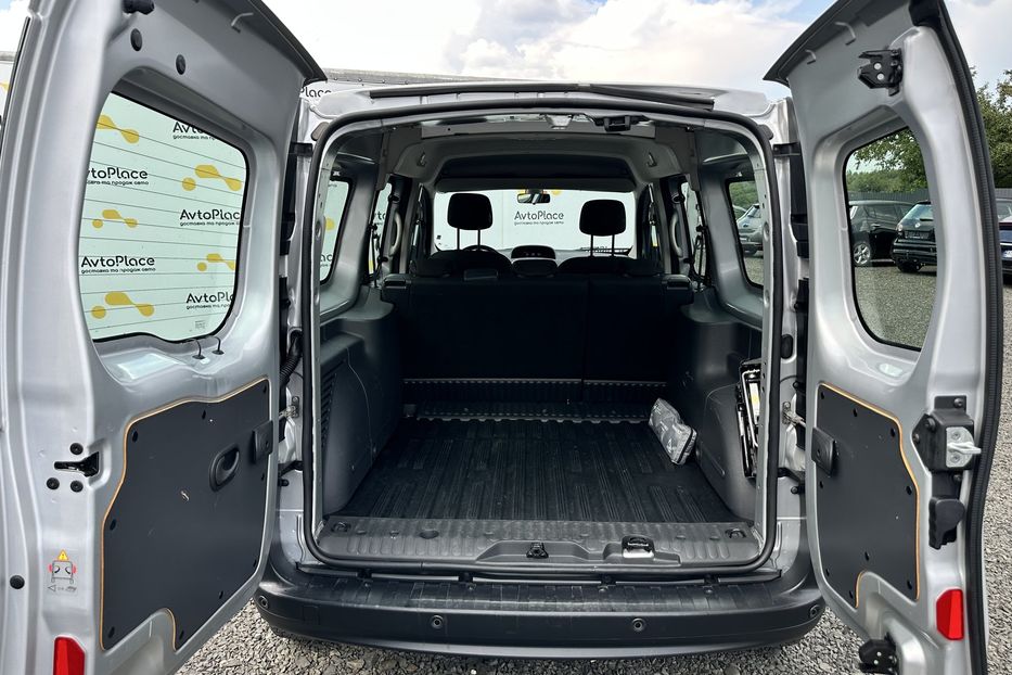 Продам Renault Kangoo пасс. 33 квт 2019 года в Луцке
