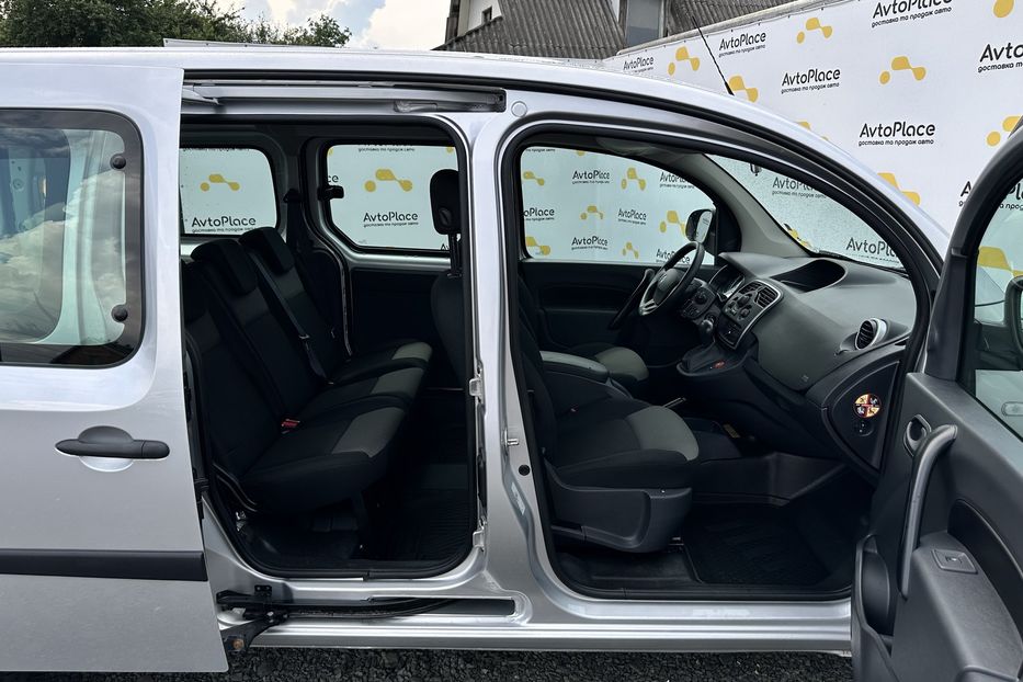 Продам Renault Kangoo пасс. 33 квт 2019 года в Луцке