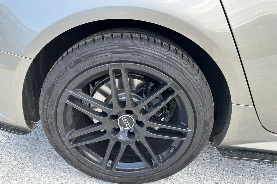 Продам Audi A6 2.0 TFSI 2017 года в Киеве