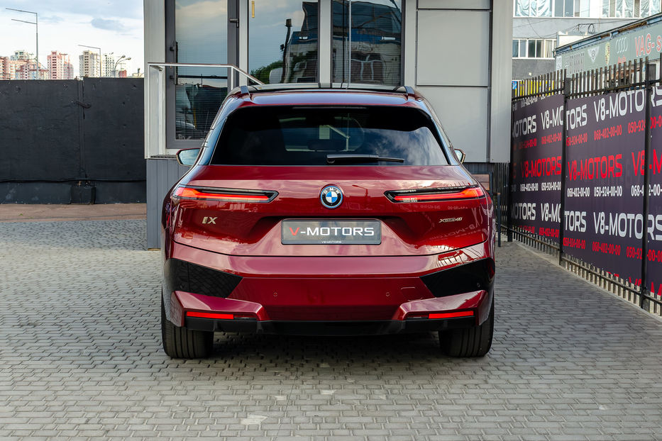 Продам BMW iX 40 Xdrive 2022 года в Киеве