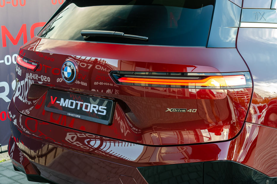 Продам BMW iX 40 Xdrive 2022 года в Киеве