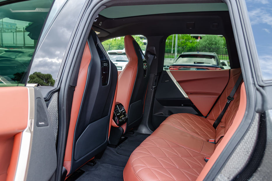 Продам BMW iX 40 Xdrive 2022 года в Киеве
