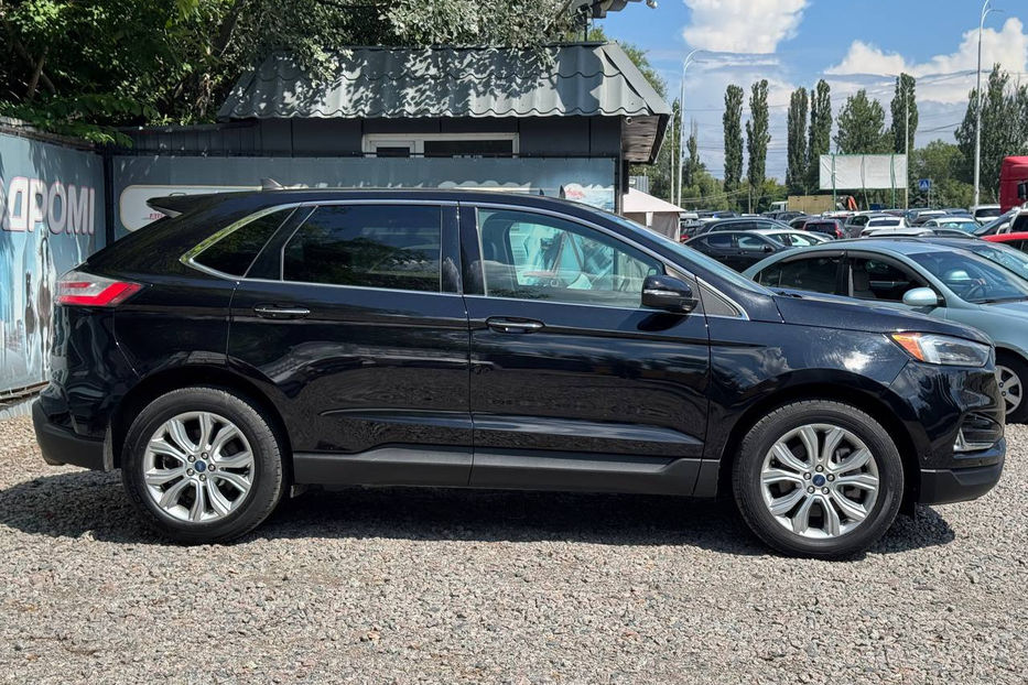 Продам Ford Edge Titanium 2022 года в Киеве
