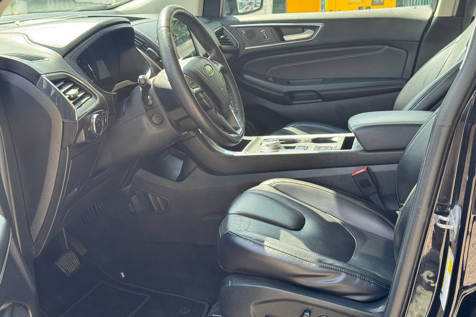 Продам Ford Edge Titanium 2022 года в Киеве