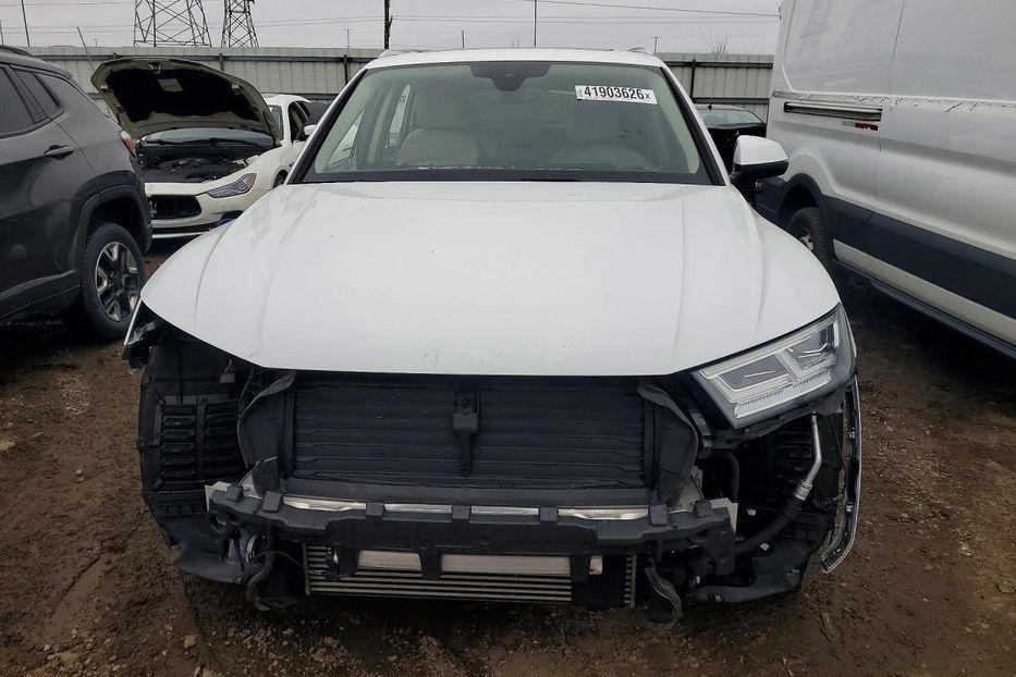 Продам Audi Q5  Premium Plus 9983 2019 года в Львове
