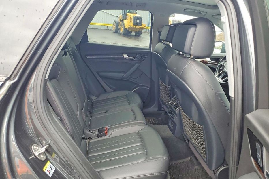 Продам Audi Q5 Premium  3383 2018 года в Львове