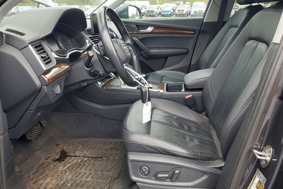 Продам Audi Q5 Premium  3383 2018 года в Львове