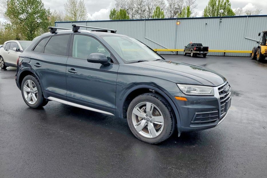 Продам Audi Q5 Premium  3383 2018 года в Львове