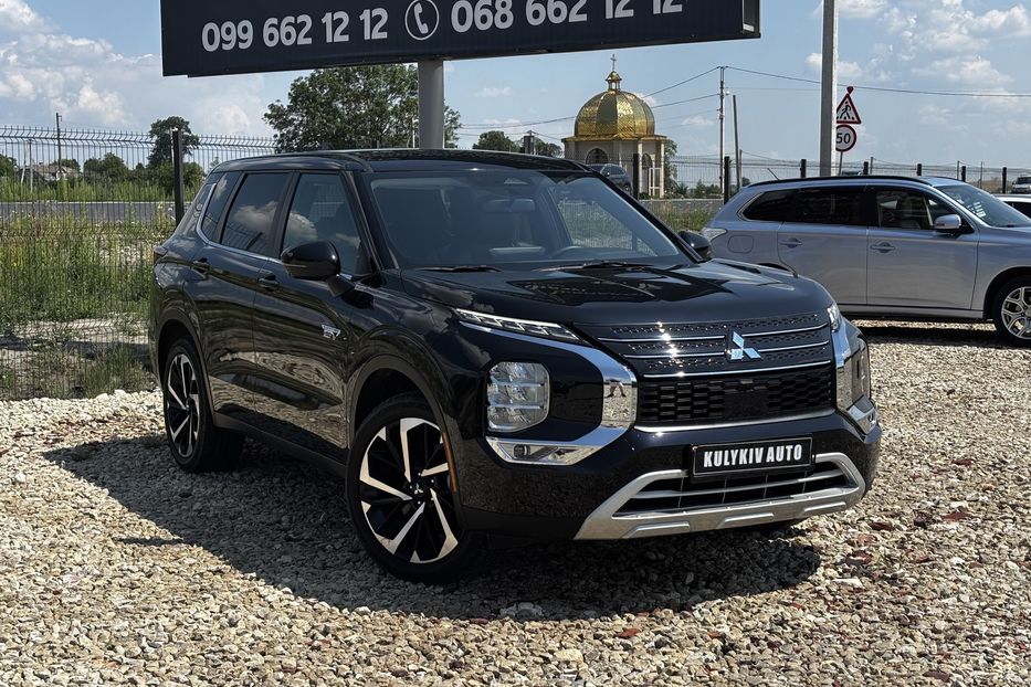 Продам Mitsubishi Outlander PLUG-IN HYBRID 2024 года в Львове