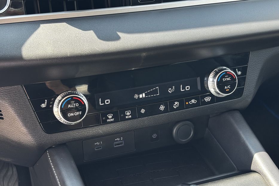 Продам Mitsubishi Outlander PLUG-IN HYBRID 2024 года в Львове