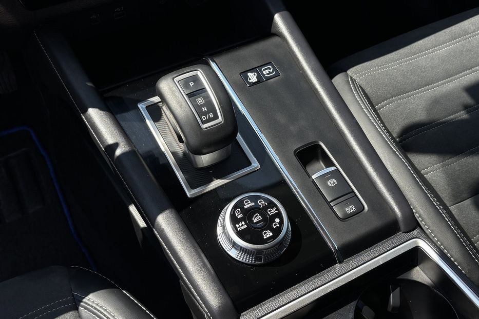 Продам Mitsubishi Outlander PLUG-IN HYBRID 2024 года в Львове
