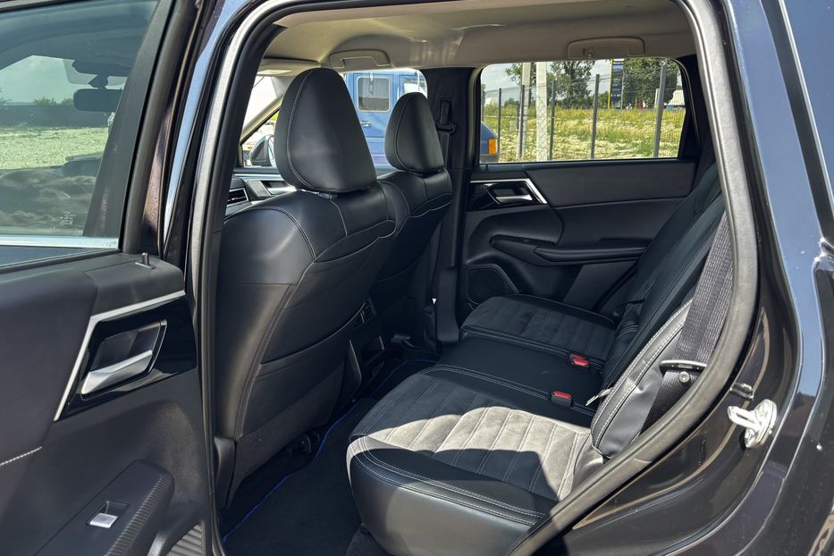 Продам Mitsubishi Outlander PLUG-IN HYBRID 2024 года в Львове
