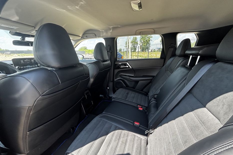 Продам Mitsubishi Outlander PLUG-IN HYBRID 2024 года в Львове