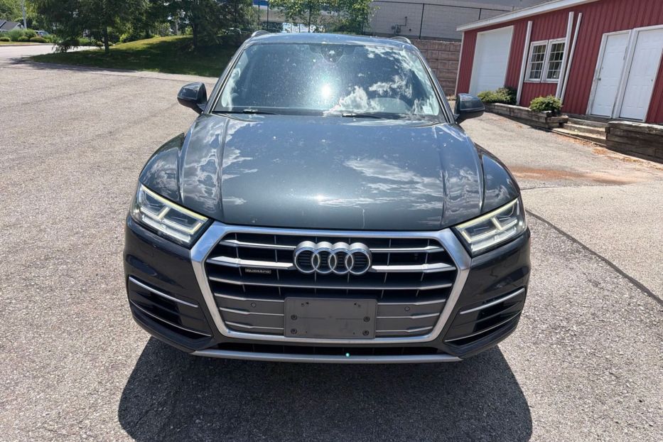 Продам Audi Q5 S- LINE  2018 года в Львове