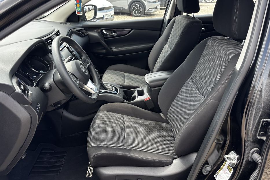 Продам Nissan Rogue Sport 2.0 4х4  2019 года в Львове