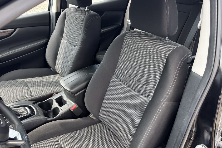 Продам Nissan Rogue Sport 2.0 4х4  2019 года в Львове