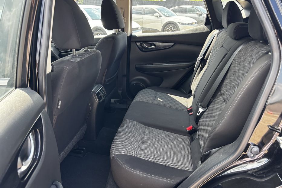 Продам Nissan Rogue Sport 2.0 4х4  2019 года в Львове